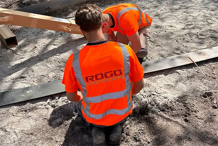 Jongens aan het werk